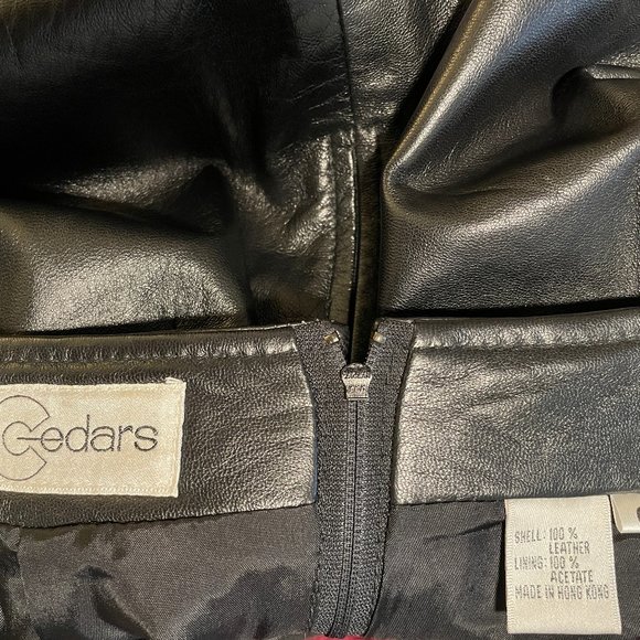 Vintage 90s black leather skirt with back zip size 6 - Picture 3 of 3
